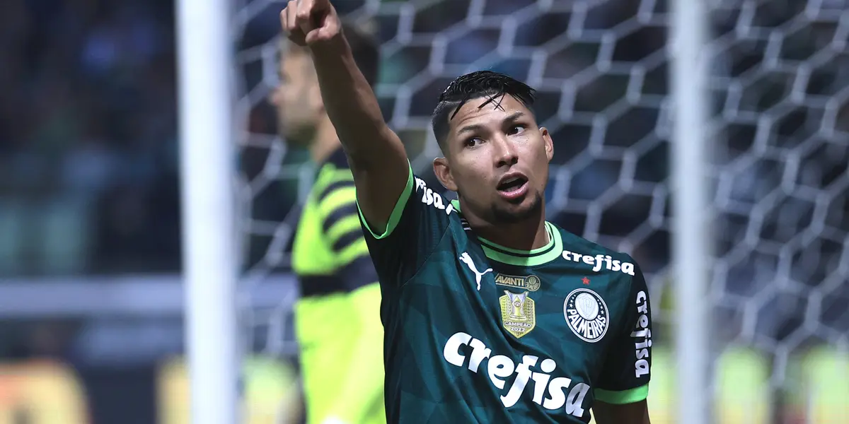 Atacante supera mais uma marca na competição