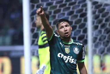 Atacante supera mais uma marca na competição