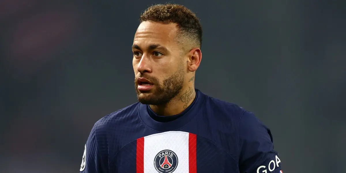 Ele jogou a copa mas segue esquecido, agora vale o mesmo valor de Neymar