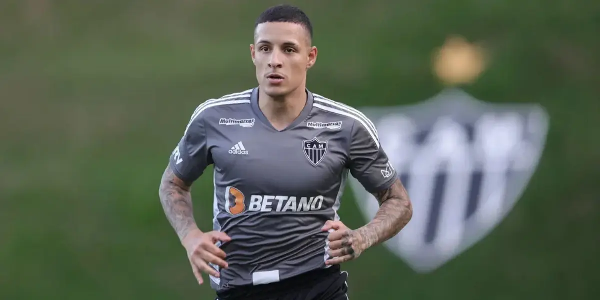 Guilherme Arana vem de uma grave lesão no joelho e tenta se recuperar em campo