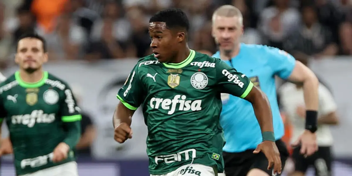 Lance no final do jogo foi repercutido onde o atacante irá jogar