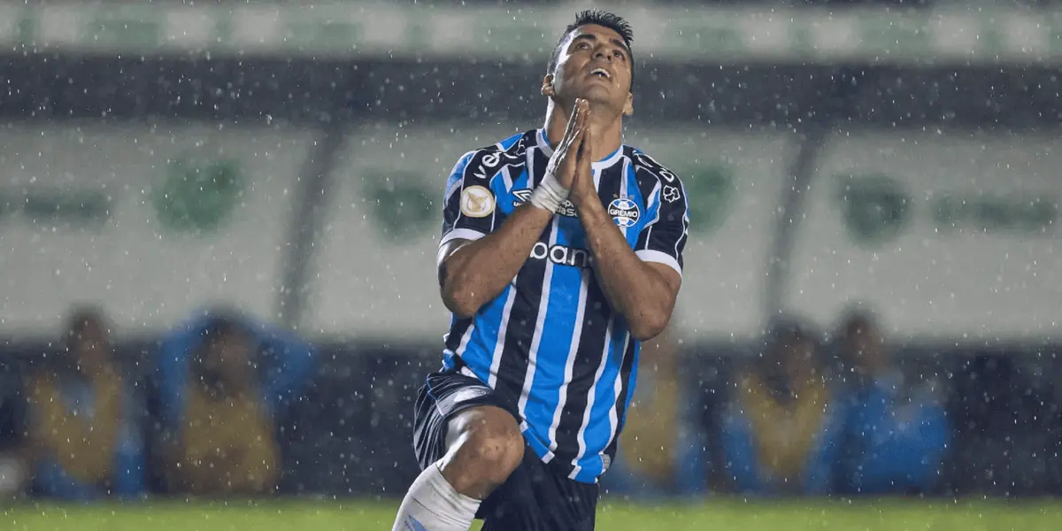 Luis Suárez passa por sérios problemas físicos para continuar jogando pelo Grêmio