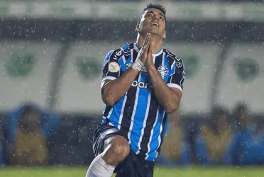 Luis Suárez passa por sérios problemas físicos para continuar jogando pelo Grêmio