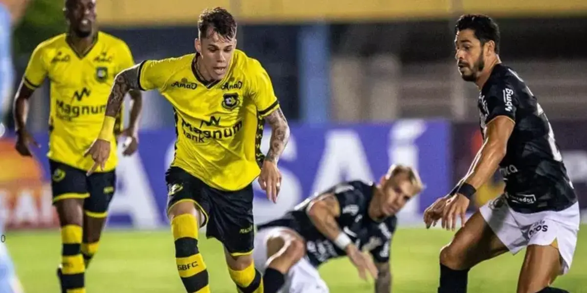 O atacante de 21 anos despertou interesse de rivais como o Santos