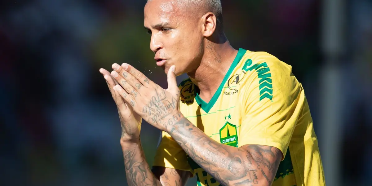 O atacante Deyverson é um dos principais destaques do brasileirão em 2023