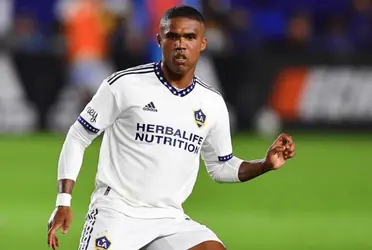 O atacante Douglas Costa atualmente está jogando na MLS
