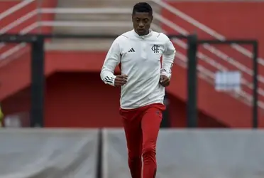 O atleta não entra em campo desde junho de 2022