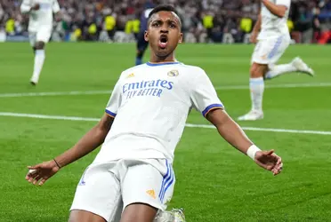 O brasileiro marcou dois gols e cravou a equipe mais uma vez entre as quatro melhores da Europa