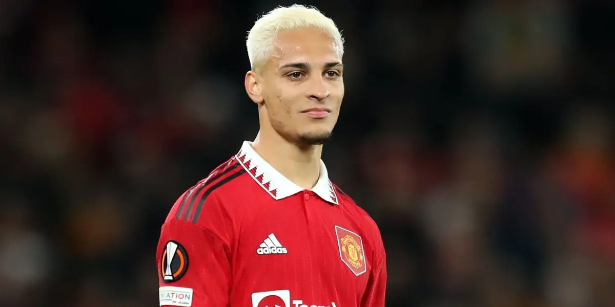 O brasileiro vem atuando de titular no Manchester United mas não convence a imprensa europeia