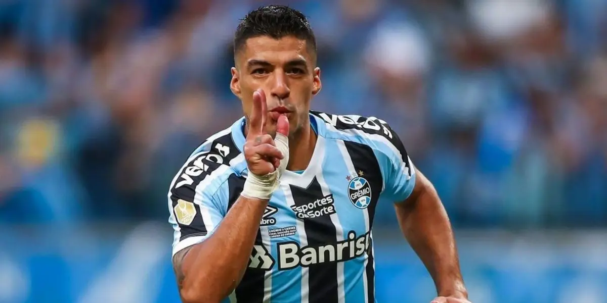 O centroavante uruguaio, Luís Suárez está prestes a deixar o Grêmio