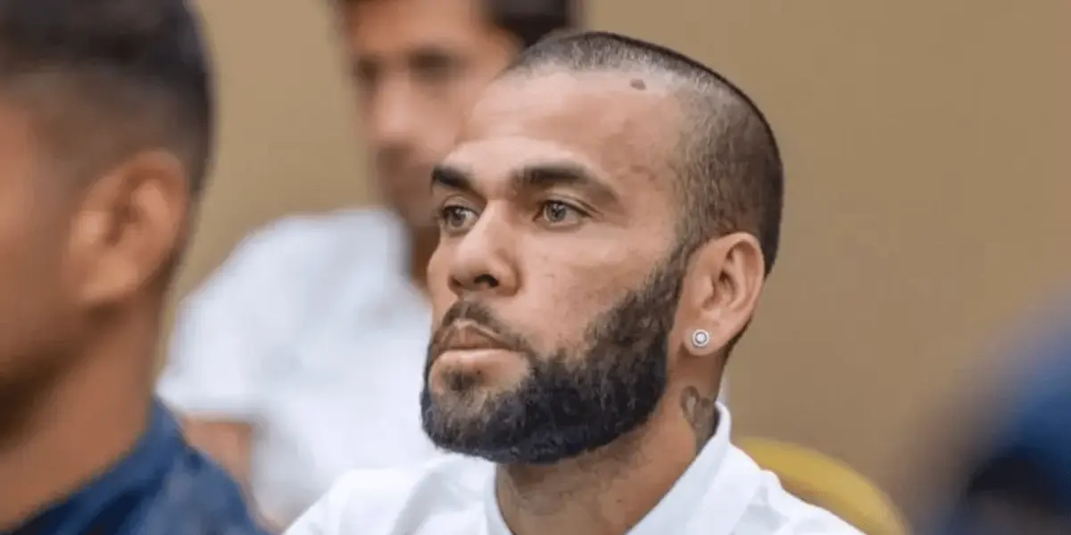 O ex-jogador Daniel Alves falou sobre o seu caso e definiu para quem deve pedir perdão