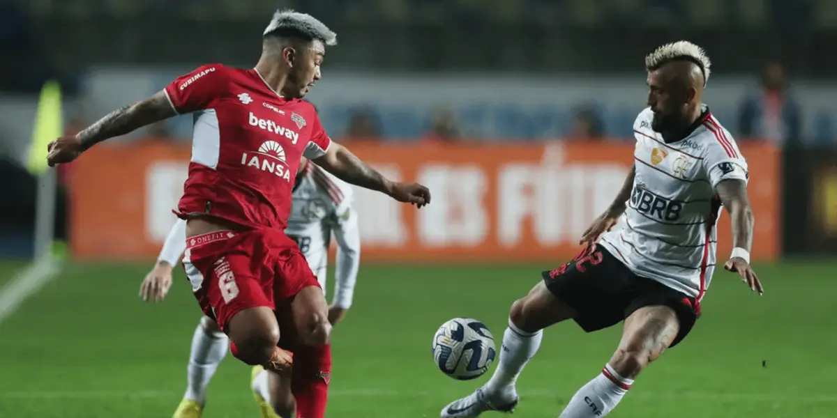 O Flamengo corre sérios riscos de não se classificar em primeiro colocado do grupo A