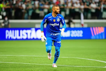 O goleiro que salvou um clube do rebaixamento