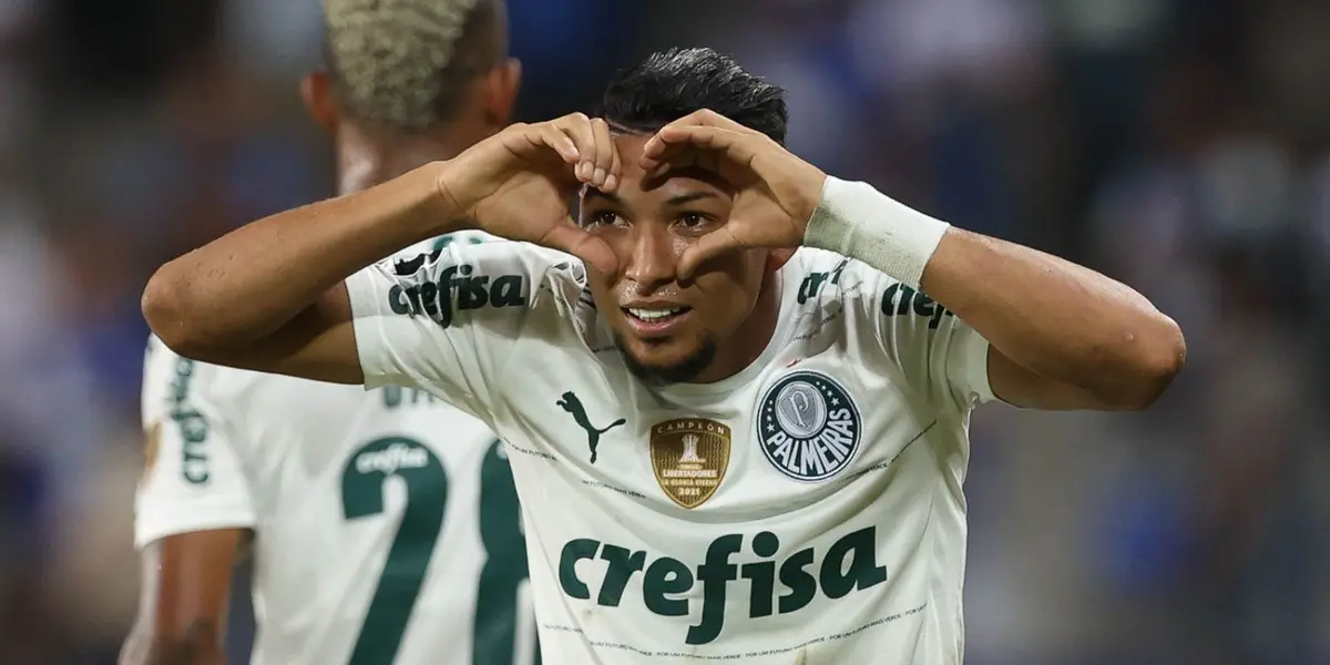 O jogador do Palmeiras vive a sua primeira convocação e já começa entre os titulares