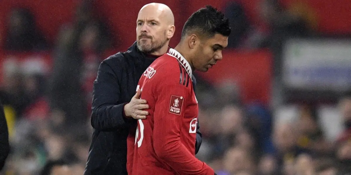 O jogador recebeu um gancho de quatro jogos como punição após a expulsão no Campeonato Inglês