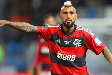 O meia chileno deu entrada no hospital com dores no braço