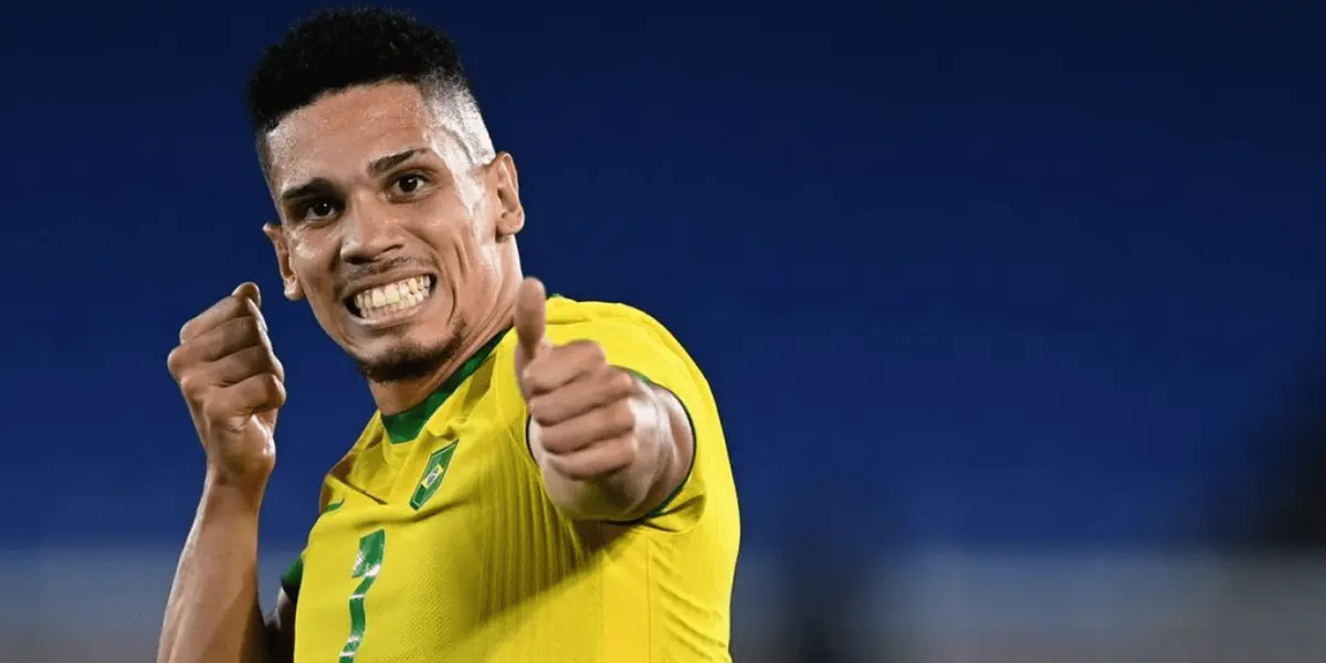 O meia Paulinho e outros jogares contaram os detalhes