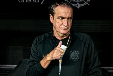 O técnico Cuca está livre no mercado desde que deixou o Corinthians sob forte pressão do caso Berna