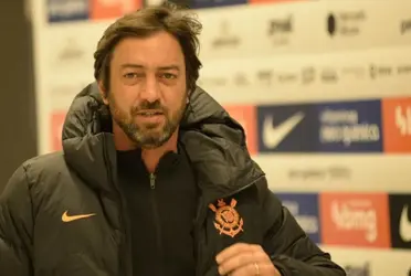 O técnico Roger Machado apareceu como o mais cotado para assumir o clube nesse momento conturbado