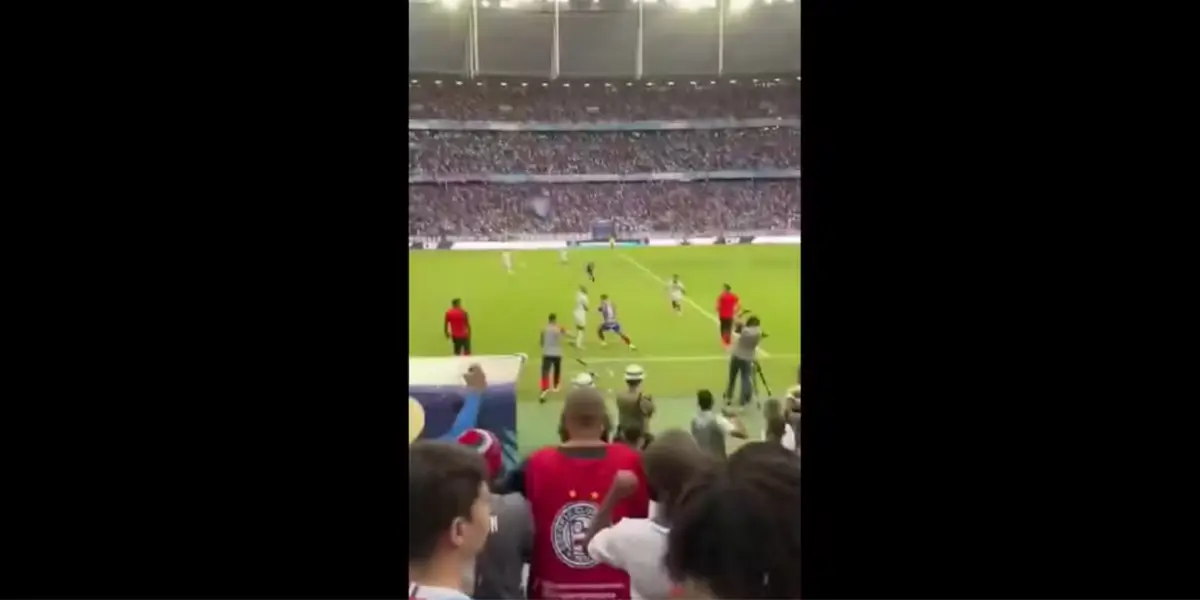 Os jogadores trocaram agressões dentro do gramado da partida