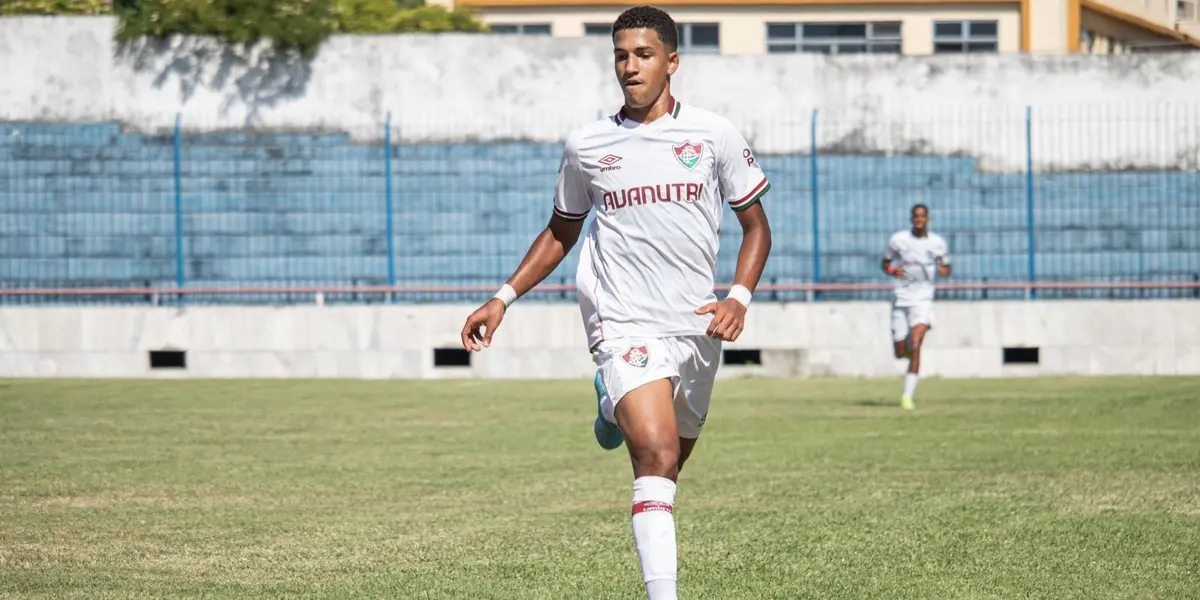 Vitor Roque era o número 1 nos planos do clube catalão que ainda não acertou um valor de compra